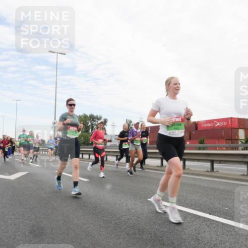 03.10.2025 - Köhlbrandbrückenlauf Matties Gatica Varas http://msf.ph/oto/9172571 03.10.2025 15:21:28 Position 3 7660 meine-sportfotos.de