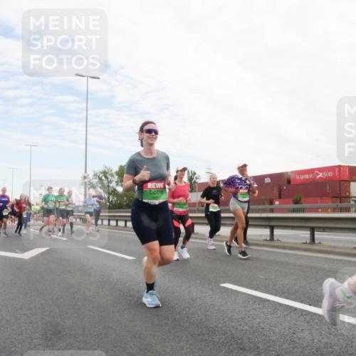 03.10.2025 - Köhlbrandbrückenlauf Matties Gatica Varas http://msf.ph/oto/9172573 03.10.2025 15:21:28 Position 3 8451 meine-sportfotos.de