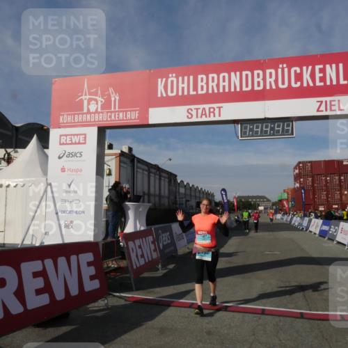 03.10.2025 - Köhlbrandbrückenlauf Matties Gatica Varas http://msf.ph/oto/9172574 03.10.2025 10:44:46 Ziel 2517, 2545 meine-sportfotos.de