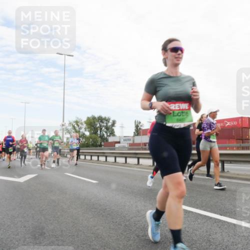 03.10.2025 - Köhlbrandbrückenlauf Matties Gatica Varas http://msf.ph/oto/9172575 03.10.2025 15:21:29 Position 3 848 meine-sportfotos.de