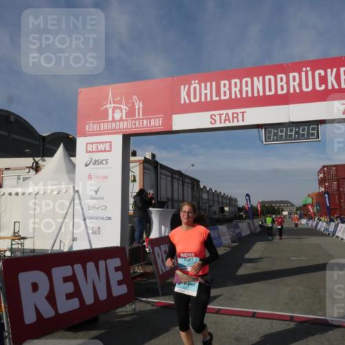 03.10.2025 - Köhlbrandbrückenlauf Matties Gatica Varas http://msf.ph/oto/9172578 03.10.2025 10:44:47 Ziel 2517, 2545 meine-sportfotos.de