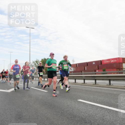 03.10.2025 - Köhlbrandbrückenlauf Matties Gatica Varas http://msf.ph/oto/9172585 03.10.2025 15:21:31 Position 3  meine-sportfotos.de