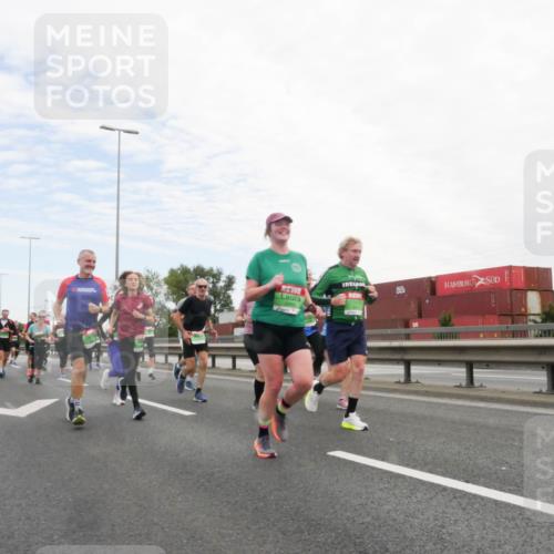 03.10.2025 - Köhlbrandbrückenlauf Matties Gatica Varas http://msf.ph/oto/9172587 03.10.2025 15:21:32 Position 3  meine-sportfotos.de