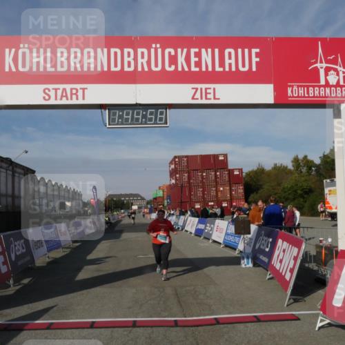 03.10.2025 - Köhlbrandbrückenlauf Matties Gatica Varas http://msf.ph/oto/9172596 03.10.2025 10:45:00 Ziel 1389 meine-sportfotos.de