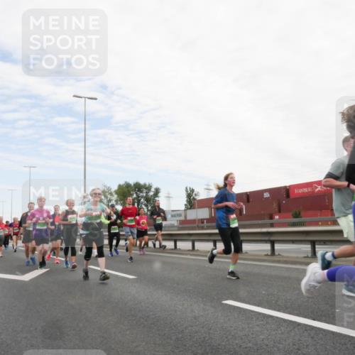 03.10.2025 - Köhlbrandbrückenlauf Matties Gatica Varas http://msf.ph/oto/9172597 03.10.2025 15:21:34 Position 3  meine-sportfotos.de