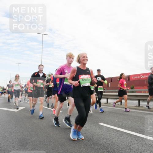 03.10.2025 - Köhlbrandbrückenlauf Matties Gatica Varas http://msf.ph/oto/9172608 03.10.2025 15:21:36 Position 3 7662 meine-sportfotos.de