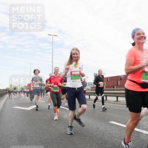 03.10.2025 - Köhlbrandbrückenlauf Matties Gatica Varas http://msf.ph/oto/9172619 03.10.2025 15:21:39 Position 3 7978 meine-sportfotos.de