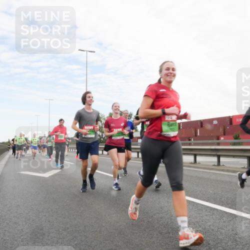 03.10.2025 - Köhlbrandbrückenlauf Matties Gatica Varas http://msf.ph/oto/9172624 03.10.2025 15:21:40 Position 3  meine-sportfotos.de