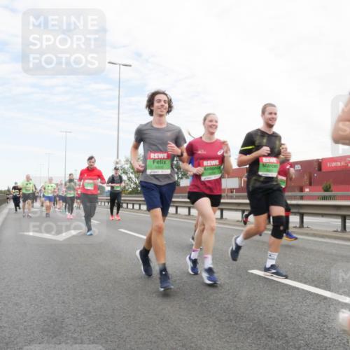 03.10.2025 - Köhlbrandbrückenlauf Matties Gatica Varas http://msf.ph/oto/9172626 03.10.2025 15:21:40 Position 3 9203 meine-sportfotos.de