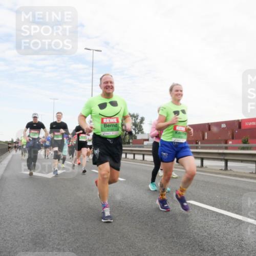 03.10.2025 - Köhlbrandbrückenlauf Matties Gatica Varas http://msf.ph/oto/9172645 03.10.2025 15:21:45 Position 3 8190 meine-sportfotos.de