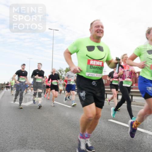03.10.2025 - Köhlbrandbrückenlauf Matties Gatica Varas http://msf.ph/oto/9172646 03.10.2025 15:21:46 Position 3 8190 meine-sportfotos.de
