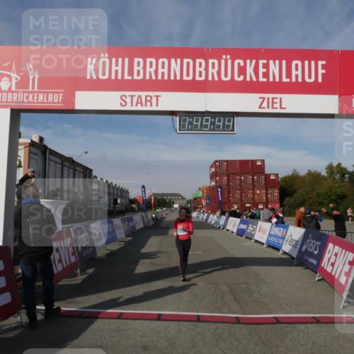 03.10.2025 - Köhlbrandbrückenlauf Matties Gatica Varas http://msf.ph/oto/9172648 03.10.2025 10:49:46 Ziel 2191 meine-sportfotos.de