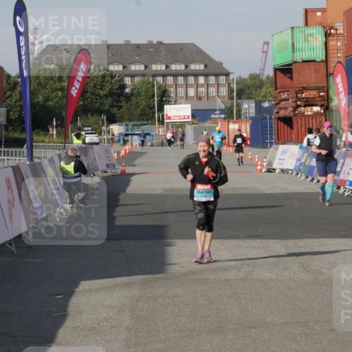 03.10.2025 - Köhlbrandbrückenlauf Matties Gatica Varas http://msf.ph/oto/9172662 03.10.2025 10:50:40 Ziel 2236 meine-sportfotos.de