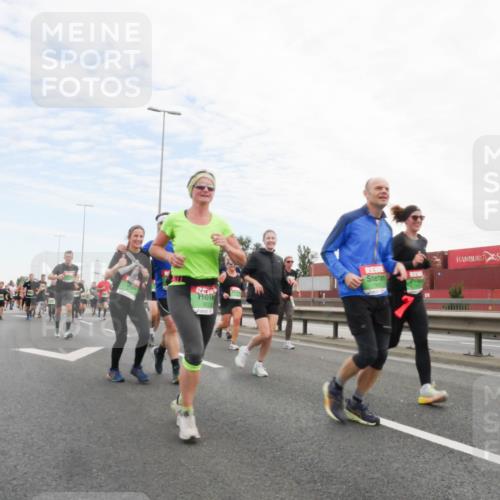 03.10.2025 - Köhlbrandbrückenlauf Matties Gatica Varas http://msf.ph/oto/9172667 03.10.2025 15:21:50 Position 3  meine-sportfotos.de