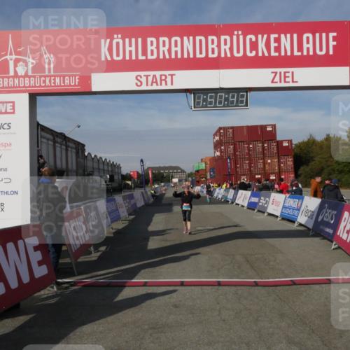 03.10.2025 - Köhlbrandbrückenlauf Matties Gatica Varas http://msf.ph/oto/9172674 03.10.2025 10:50:45 Ziel 2236, 3173 meine-sportfotos.de