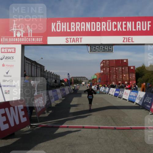 03.10.2025 - Köhlbrandbrückenlauf Matties Gatica Varas http://msf.ph/oto/9172677 03.10.2025 10:50:46 Ziel 2236, 3173 meine-sportfotos.de