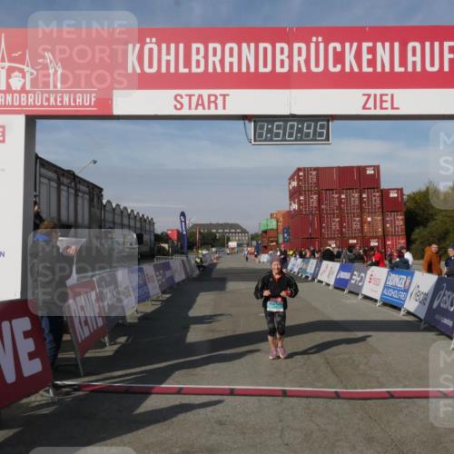 03.10.2025 - Köhlbrandbrückenlauf Matties Gatica Varas http://msf.ph/oto/9172681 03.10.2025 10:50:47 Ziel 2236, 3173 meine-sportfotos.de