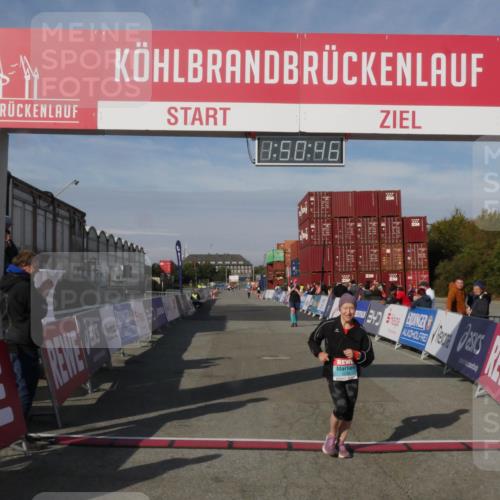 03.10.2025 - Köhlbrandbrückenlauf Matties Gatica Varas http://msf.ph/oto/9172684 03.10.2025 10:50:48 Ziel 2236, 3173 meine-sportfotos.de
