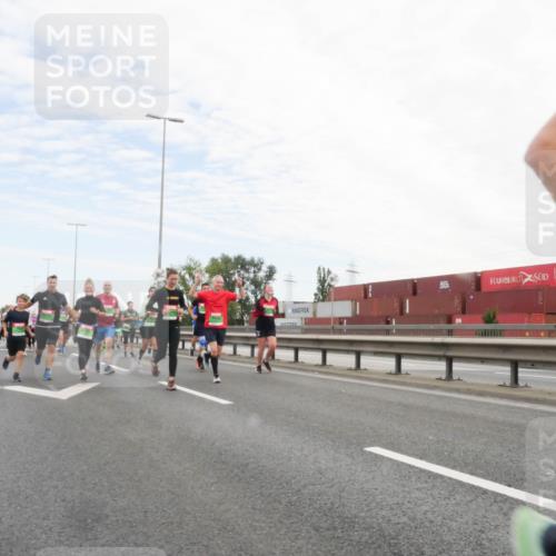 03.10.2025 - Köhlbrandbrückenlauf Matties Gatica Varas http://msf.ph/oto/9172685 03.10.2025 15:21:54 Position 3  meine-sportfotos.de