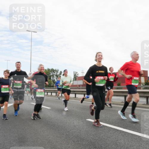 03.10.2025 - Köhlbrandbrückenlauf Matties Gatica Varas http://msf.ph/oto/9172693 03.10.2025 15:21:56 Position 3  meine-sportfotos.de