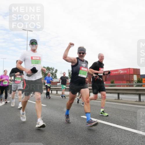 03.10.2025 - Köhlbrandbrückenlauf Matties Gatica Varas http://msf.ph/oto/9172709 03.10.2025 15:22:00 Position 3 9708 meine-sportfotos.de