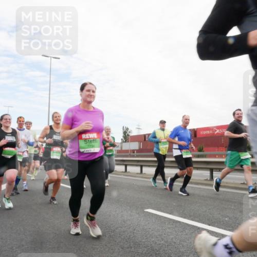 03.10.2025 - Köhlbrandbrückenlauf Matties Gatica Varas http://msf.ph/oto/9172716 03.10.2025 15:22:02 Position 3 7734, 7 meine-sportfotos.de