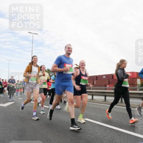 03.10.2025 - Köhlbrandbrückenlauf Matties Gatica Varas http://msf.ph/oto/9172726 03.10.2025 15:22:05 Position 3  meine-sportfotos.de