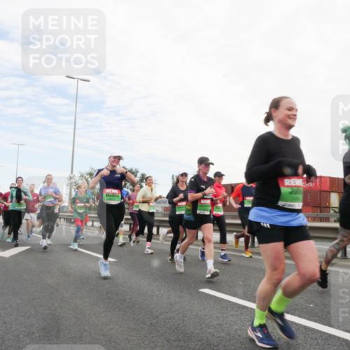 03.10.2025 - Köhlbrandbrückenlauf Matties Gatica Varas http://msf.ph/oto/9172733 03.10.2025 15:22:07 Position 3  meine-sportfotos.de