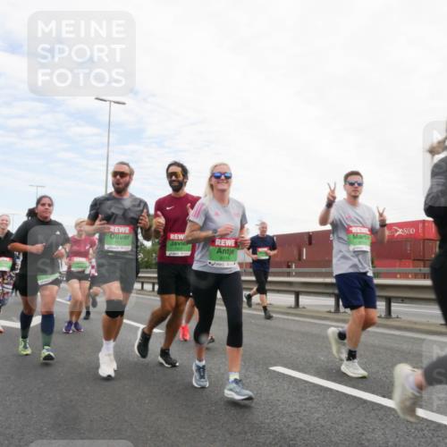 03.10.2025 - Köhlbrandbrückenlauf Matties Gatica Varas http://msf.ph/oto/9172751 03.10.2025 15:22:12 Position 3 7631, 7637, 8115, 111 meine-sportfotos.de
