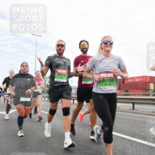 03.10.2025 - Köhlbrandbrückenlauf Matties Gatica Varas http://msf.ph/oto/9172753 03.10.2025 15:22:12 Position 3 7631, 8115 meine-sportfotos.de
