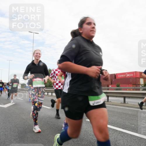 03.10.2025 - Köhlbrandbrückenlauf Matties Gatica Varas http://msf.ph/oto/9172756 03.10.2025 15:22:13 Position 3 9721 meine-sportfotos.de