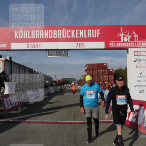 03.10.2025 - Köhlbrandbrückenlauf Matties Gatica Varas http://msf.ph/oto/9172757 03.10.2025 10:51:34 Ziel 2669 meine-sportfotos.de