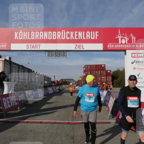 03.10.2025 - Köhlbrandbrückenlauf Matties Gatica Varas http://msf.ph/oto/9172759 03.10.2025 10:51:34 Ziel 2669 meine-sportfotos.de