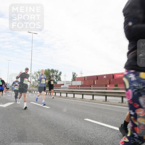 03.10.2025 - Köhlbrandbrückenlauf Matties Gatica Varas http://msf.ph/oto/9172760 03.10.2025 15:22:14 Position 3  meine-sportfotos.de