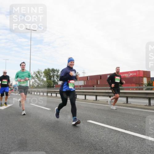 03.10.2025 - Köhlbrandbrückenlauf Matties Gatica Varas http://msf.ph/oto/9172769 03.10.2025 15:22:16 Position 3  meine-sportfotos.de