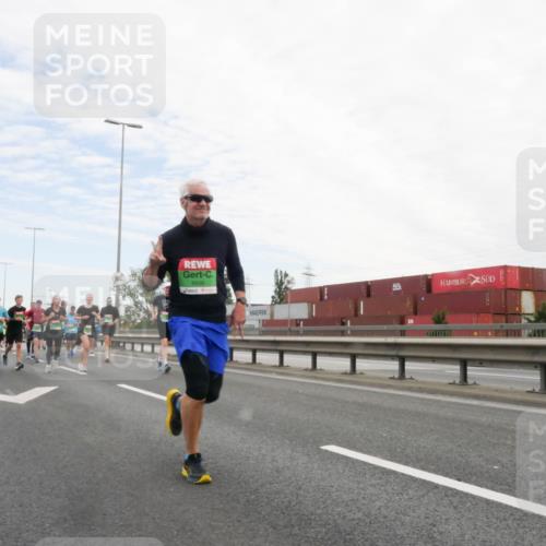 03.10.2025 - Köhlbrandbrückenlauf Matties Gatica Varas http://msf.ph/oto/9172778 03.10.2025 15:22:18 Position 3 8830 meine-sportfotos.de