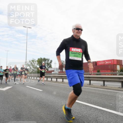 03.10.2025 - Köhlbrandbrückenlauf Matties Gatica Varas http://msf.ph/oto/9172780 03.10.2025 15:22:19 Position 3 8830 meine-sportfotos.de