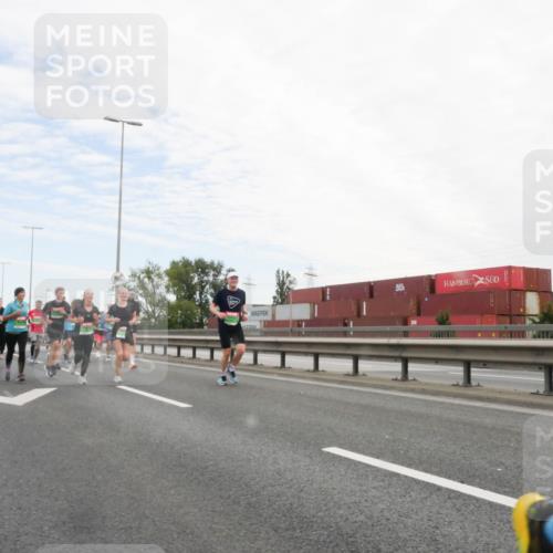 03.10.2025 - Köhlbrandbrückenlauf Matties Gatica Varas http://msf.ph/oto/9172781 03.10.2025 15:22:19 Position 3  meine-sportfotos.de