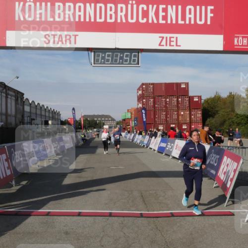 03.10.2025 - Köhlbrandbrückenlauf Matties Gatica Varas http://msf.ph/oto/9172787 03.10.2025 10:51:58 Ziel 2367, 3474, 3477, 3776 meine-sportfotos.de