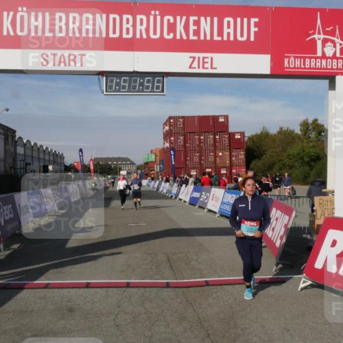 03.10.2025 - Köhlbrandbrückenlauf Matties Gatica Varas http://msf.ph/oto/9172789 03.10.2025 10:51:58 Ziel 2367, 3474, 3477, 3776 meine-sportfotos.de