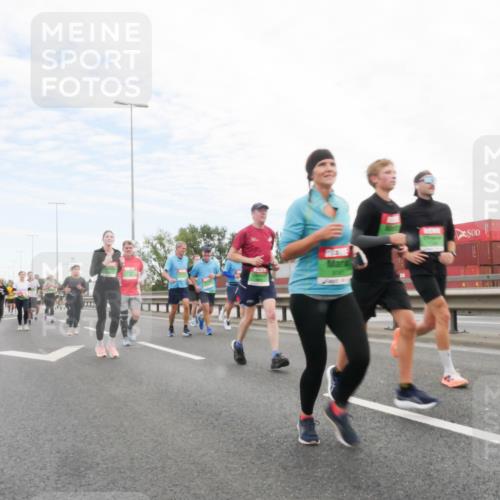 03.10.2025 - Köhlbrandbrückenlauf Matties Gatica Varas http://msf.ph/oto/9172797 03.10.2025 15:22:23 Position 3  meine-sportfotos.de