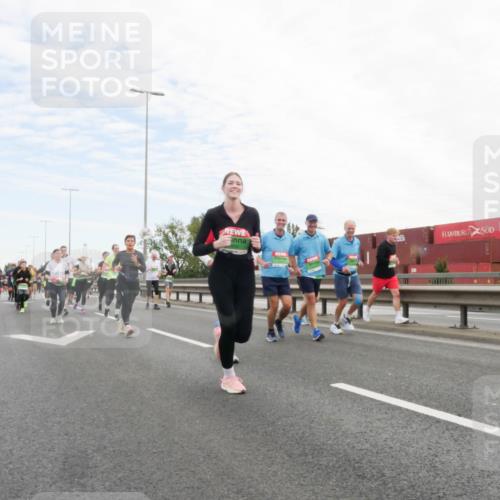 03.10.2025 - Köhlbrandbrückenlauf Matties Gatica Varas http://msf.ph/oto/9172801 03.10.2025 15:22:24 Position 3  meine-sportfotos.de