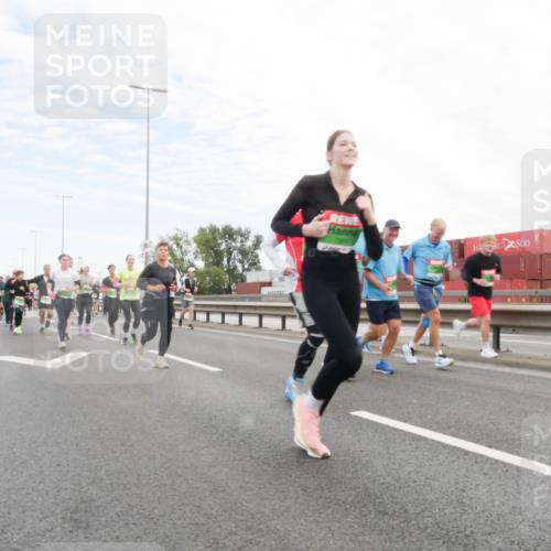 03.10.2025 - Köhlbrandbrückenlauf Matties Gatica Varas http://msf.ph/oto/9172803 03.10.2025 15:22:25 Position 3 7969 meine-sportfotos.de