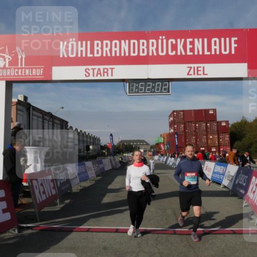 03.10.2025 - Köhlbrandbrückenlauf Matties Gatica Varas http://msf.ph/oto/9172808 03.10.2025 10:52:04 Ziel 2367 meine-sportfotos.de