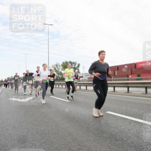 03.10.2025 - Köhlbrandbrückenlauf Matties Gatica Varas http://msf.ph/oto/9172809 03.10.2025 15:22:26 Position 3  meine-sportfotos.de