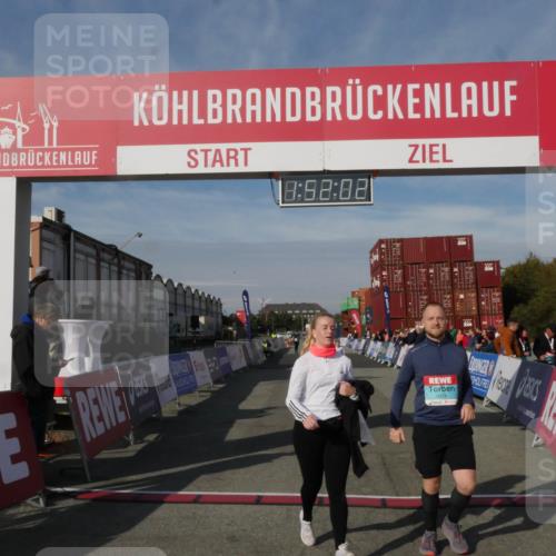 03.10.2025 - Köhlbrandbrückenlauf Matties Gatica Varas http://msf.ph/oto/9172810 03.10.2025 10:52:04 Ziel 2367 meine-sportfotos.de