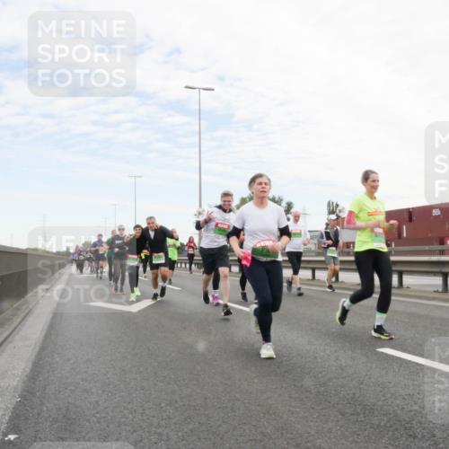 03.10.2025 - Köhlbrandbrückenlauf Matties Gatica Varas http://msf.ph/oto/9172813 03.10.2025 15:22:27 Position 3  meine-sportfotos.de