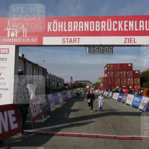 03.10.2025 - Köhlbrandbrückenlauf Matties Gatica Varas http://msf.ph/oto/9172815 03.10.2025 10:52:08 Ziel 2367 meine-sportfotos.de