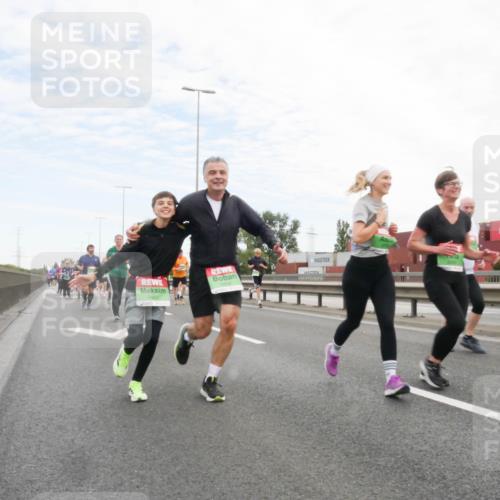 03.10.2025 - Köhlbrandbrückenlauf Matties Gatica Varas http://msf.ph/oto/9172820 03.10.2025 15:22:29 Position 3 9460 meine-sportfotos.de
