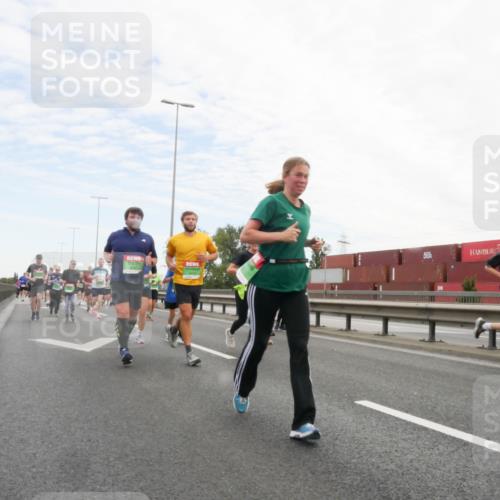 03.10.2025 - Köhlbrandbrückenlauf Matties Gatica Varas http://msf.ph/oto/9172833 03.10.2025 15:22:32 Position 3  meine-sportfotos.de